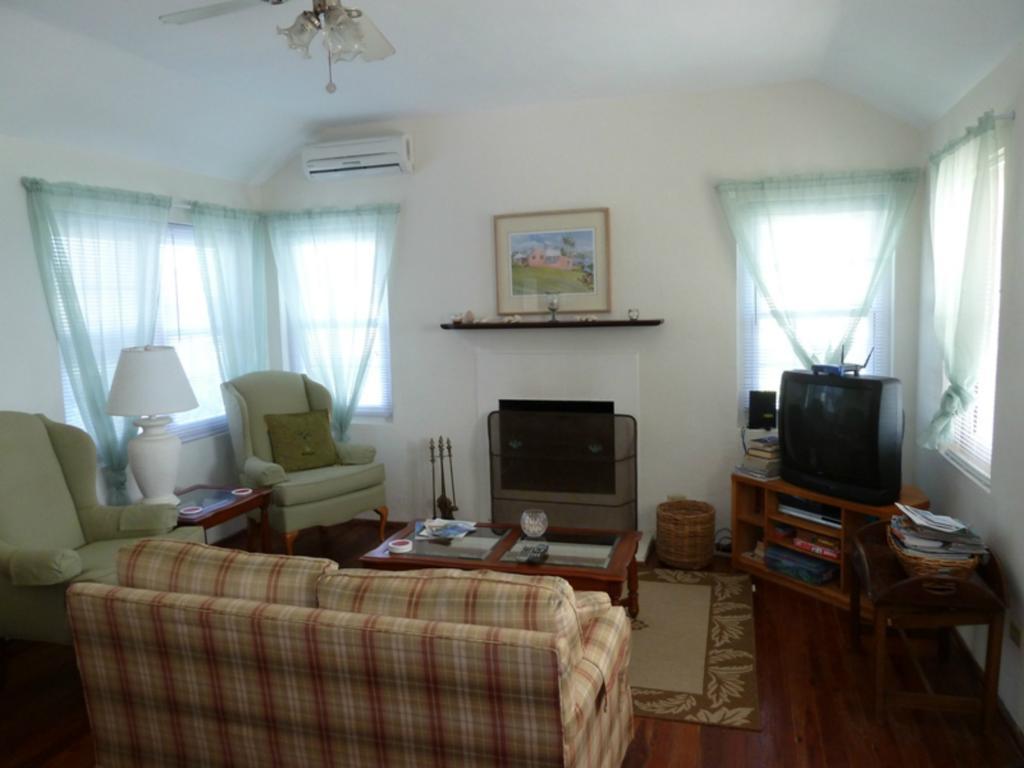 Grape Bay Cottages Mount Pleasant Esterno foto