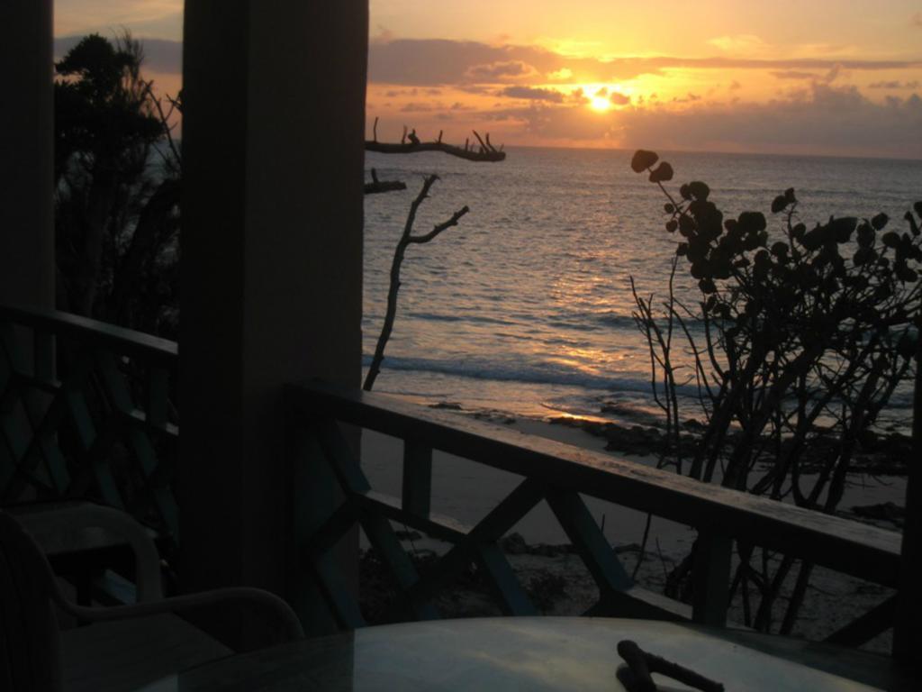 Grape Bay Cottages Mount Pleasant Esterno foto